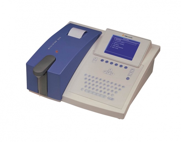 Máy xét nghiệm sinh hóa bán tự động Microlab 300